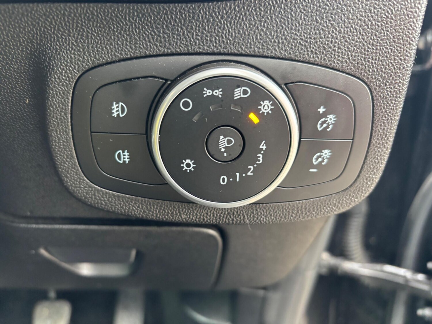 Used Ford Fiesta 2018 for sale - 76247136: Photo 22