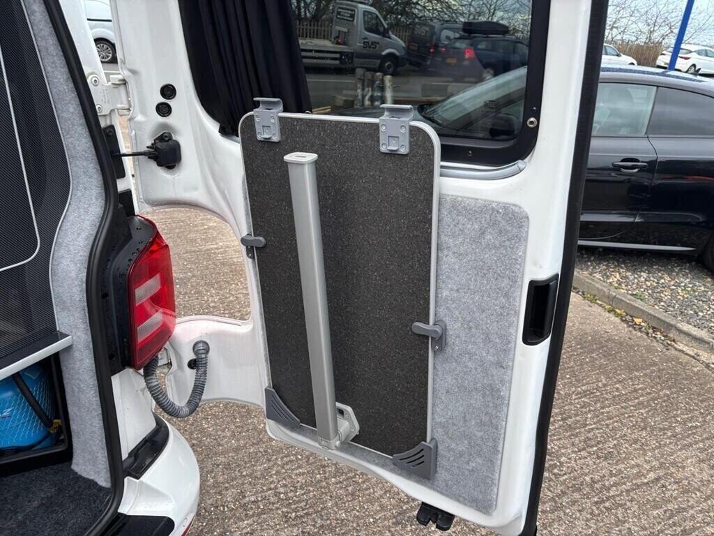 Used Volkswagen Transporter 2018 for sale - 77693649: Photo 42