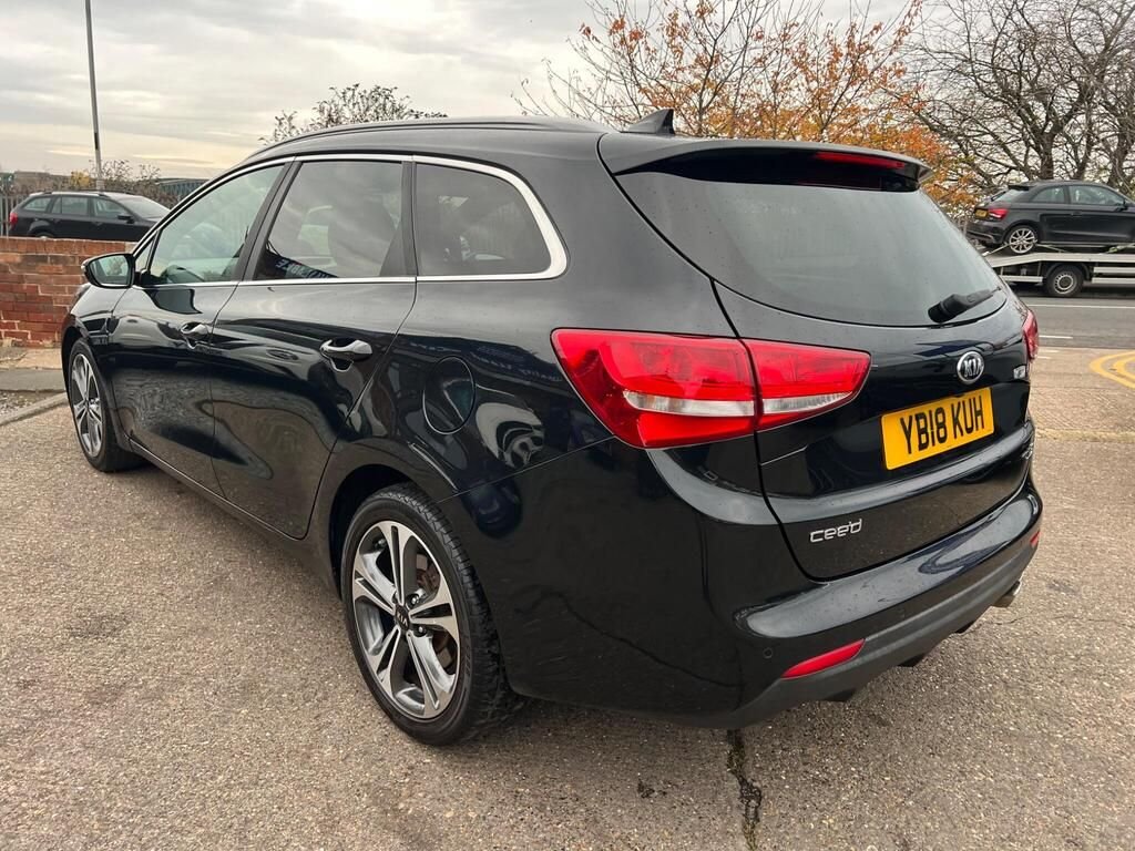 Used Kia Ceed 2018 for sale - 76945340: Photo 4