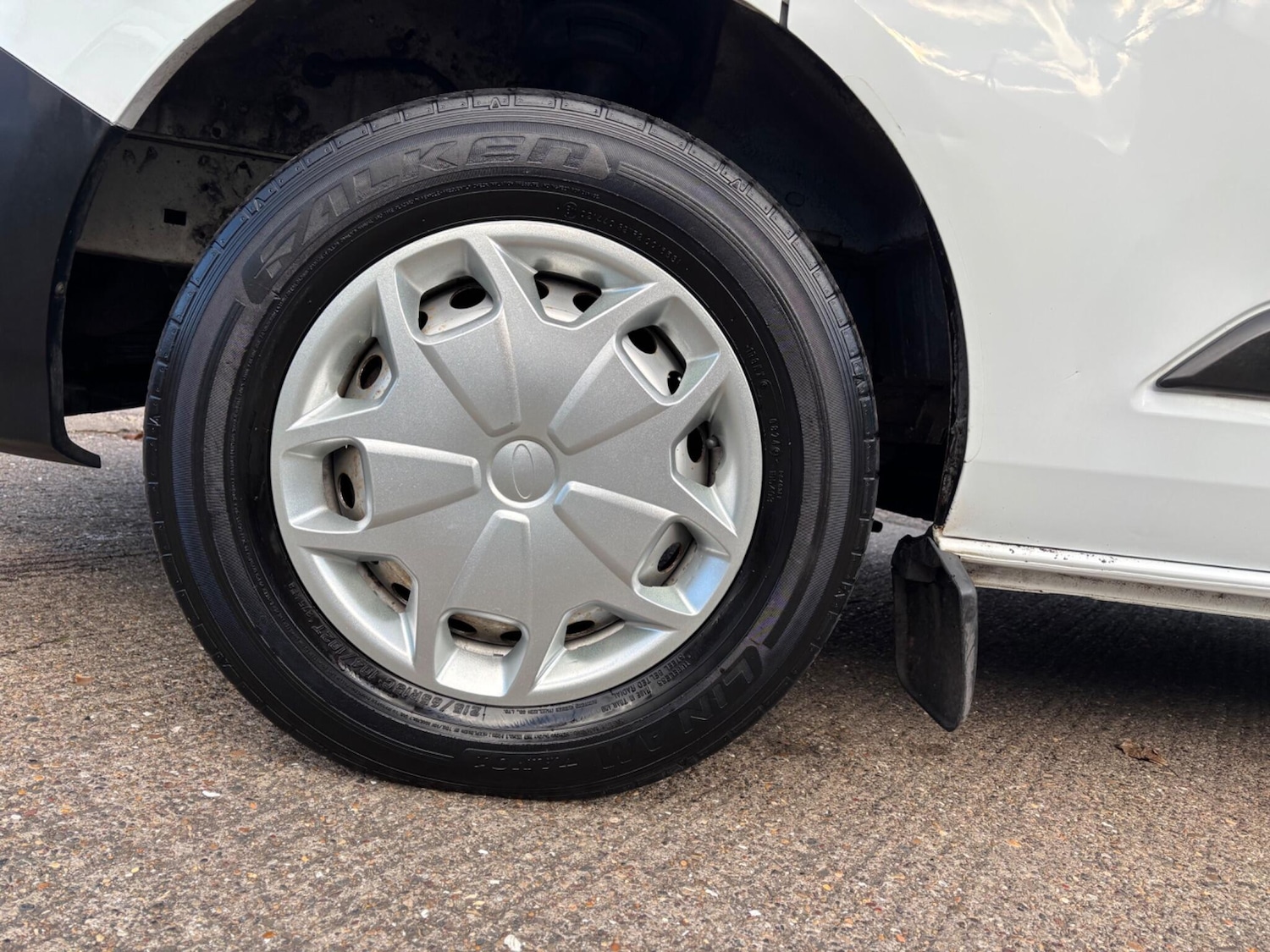 Used Ford Transit Custom 2018 for sale - 76349747: Photo 4