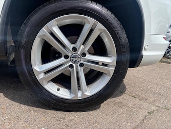 Used Volkswagen Tiguan 2015 for sale - 78758112: Photo
