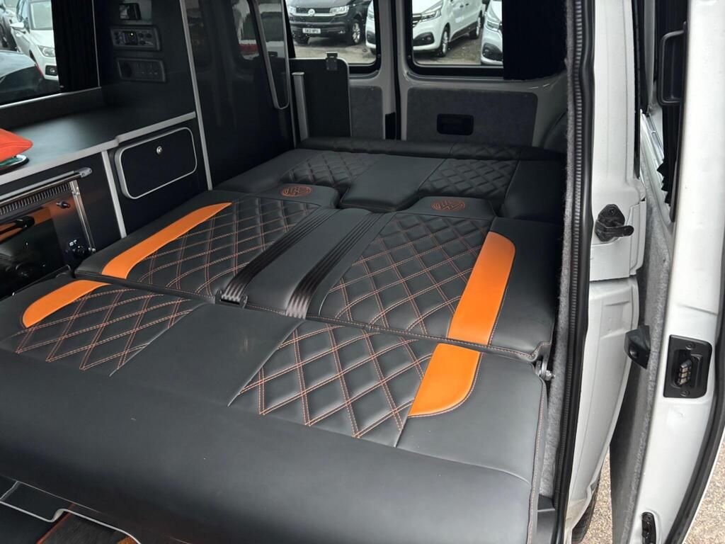 Used Volkswagen Transporter 2018 for sale - 76945385: Photo 12