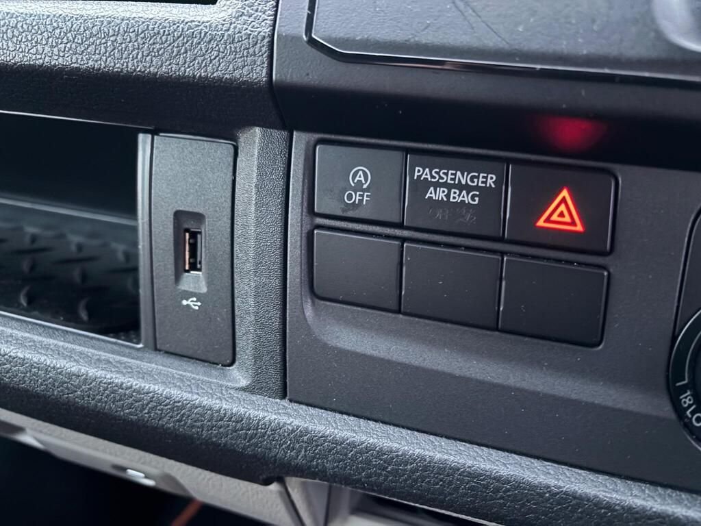 Used Volkswagen Transporter 2018 for sale - 76945385: Photo 41