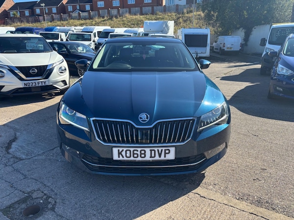 Used Skoda Superb 2019 for sale - 76072254: Photo 2