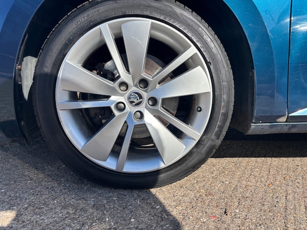 Used Skoda Superb 2019 for sale - 76072254: Photo 6