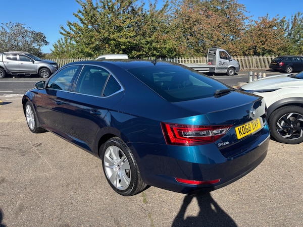 Used Skoda Superb 2019 for sale - 76072254: Photo 8