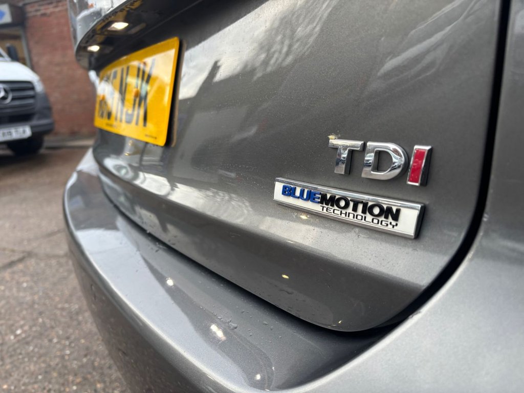 Used Volkswagen Touran 2015 for sale - 77188520: Photo 12