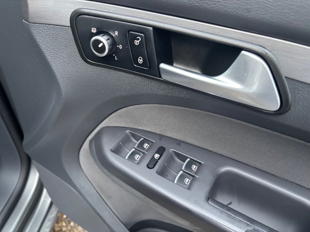 Used Volkswagen Touran 2015 for sale - 77188520: Photo 18