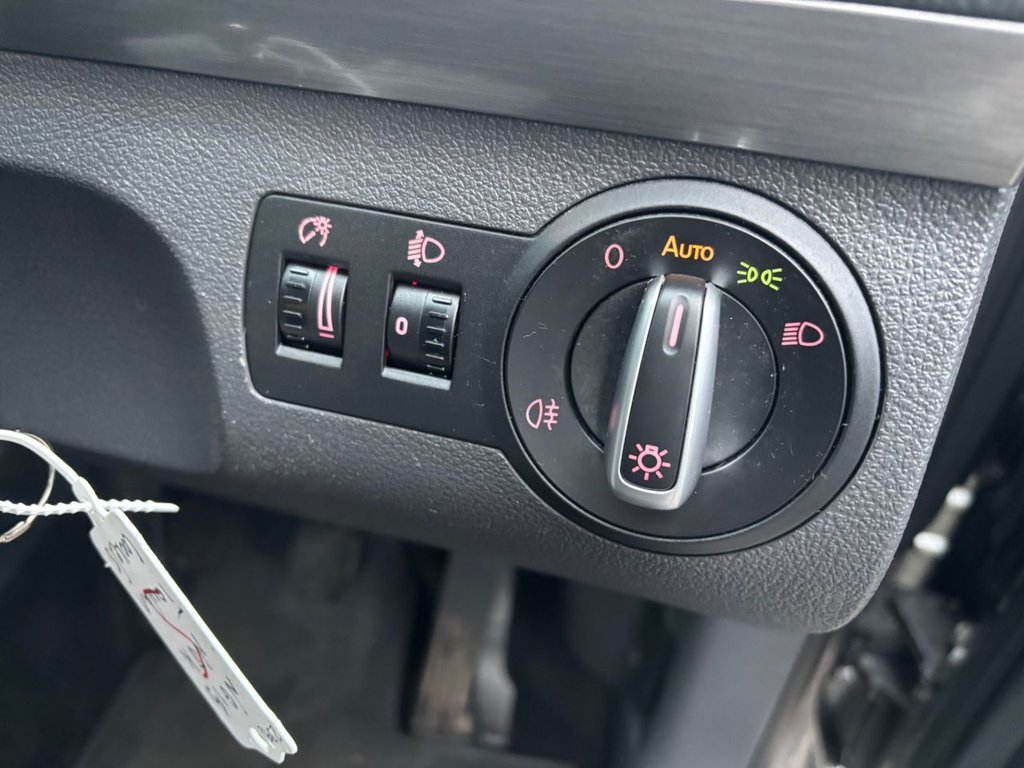 Used Volkswagen Touran 2015 for sale - 77188520: Photo 28