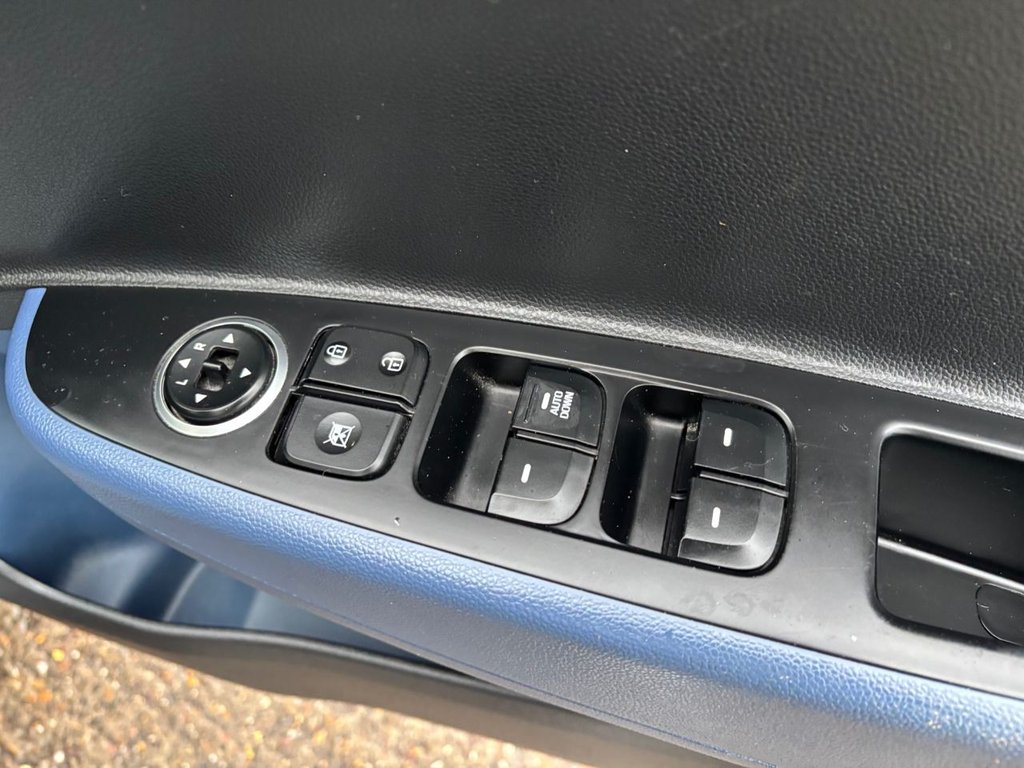 Used Hyundai i10 2014 for sale - 77027318: Photo 19