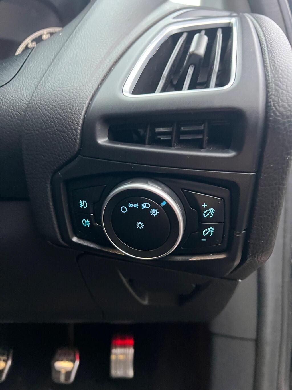 Used Ford Focus 2016 for sale - 76945380: Photo 22