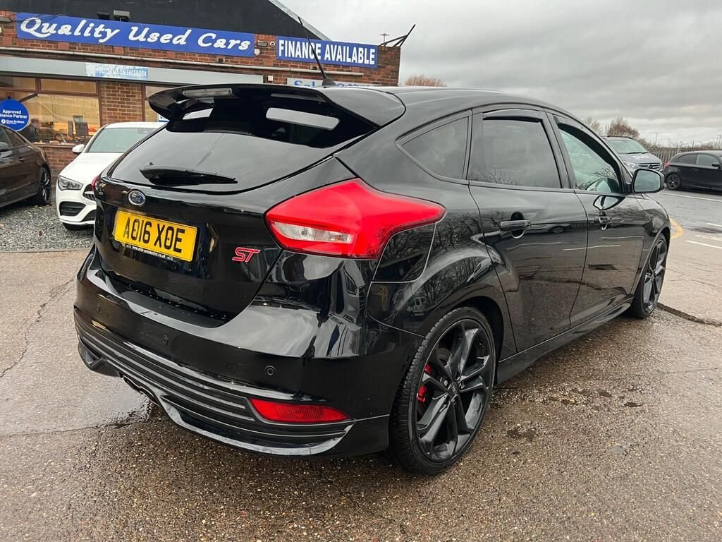 Used Ford Focus 2016 for sale - 76945380: Photo 4