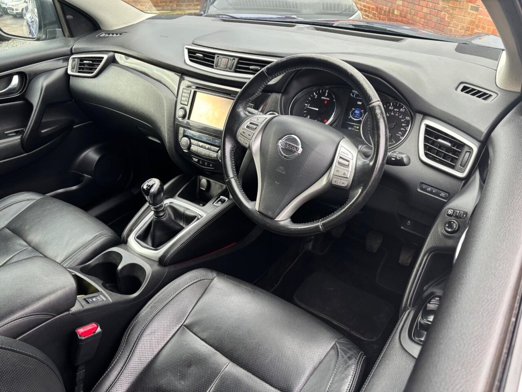 Used Nissan Qashqai 2015 for sale - 77498917: Photo 14