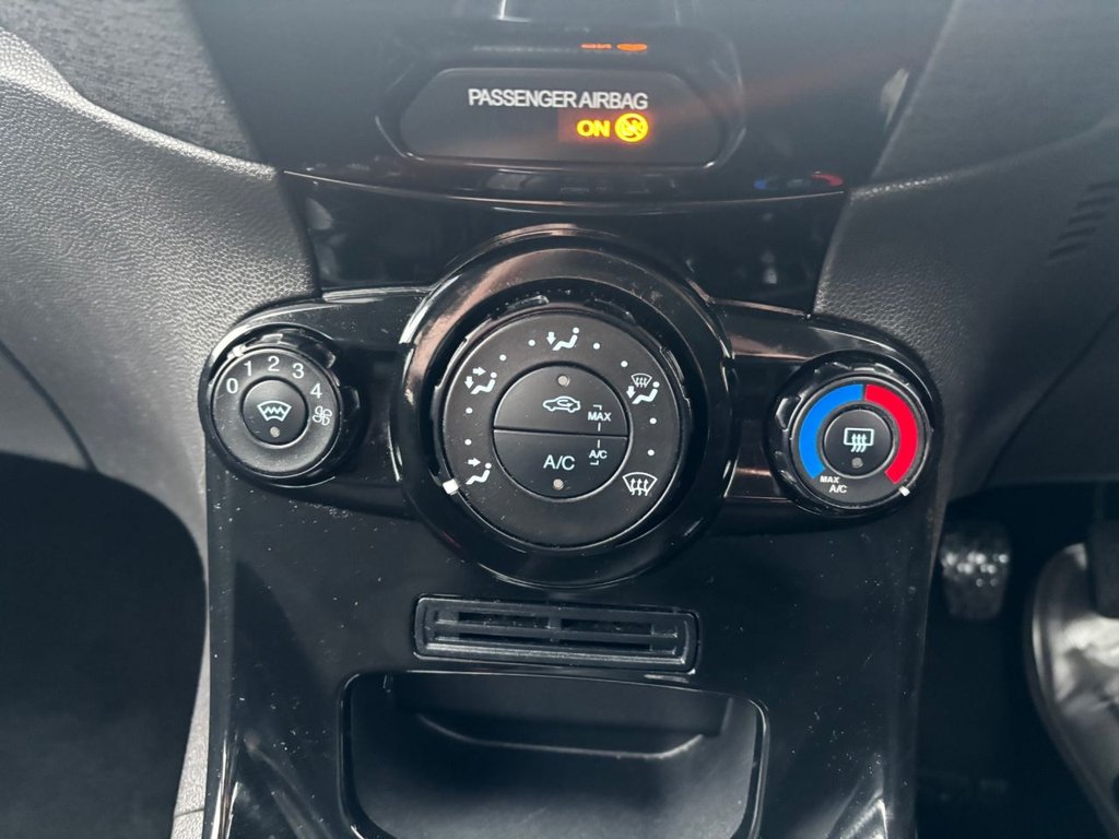 Used Ford Fiesta 2013 for sale - 76950590: Photo 15