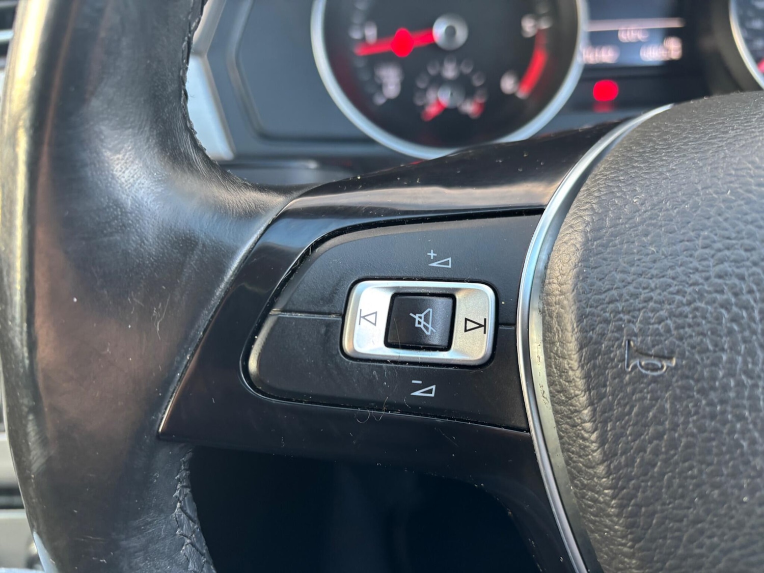 Used Volkswagen Passat 2015 for sale - 76606844: Photo 25