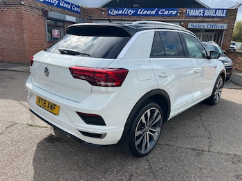 Used Volkswagen T-Roc 2018 for sale - 75775793: Photo