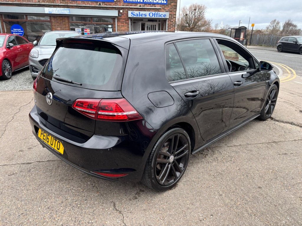 Used Volkswagen Golf 2016 for sale - 77905196: Photo 11