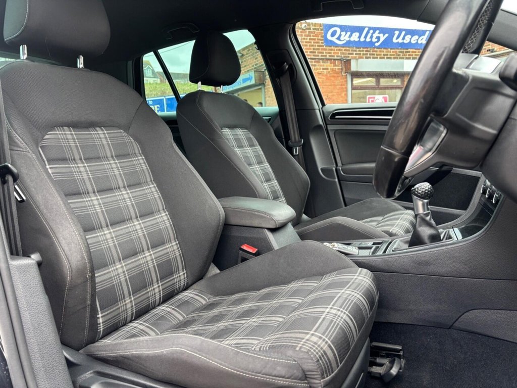 Used Volkswagen Golf 2016 for sale - 77905196: Photo 17