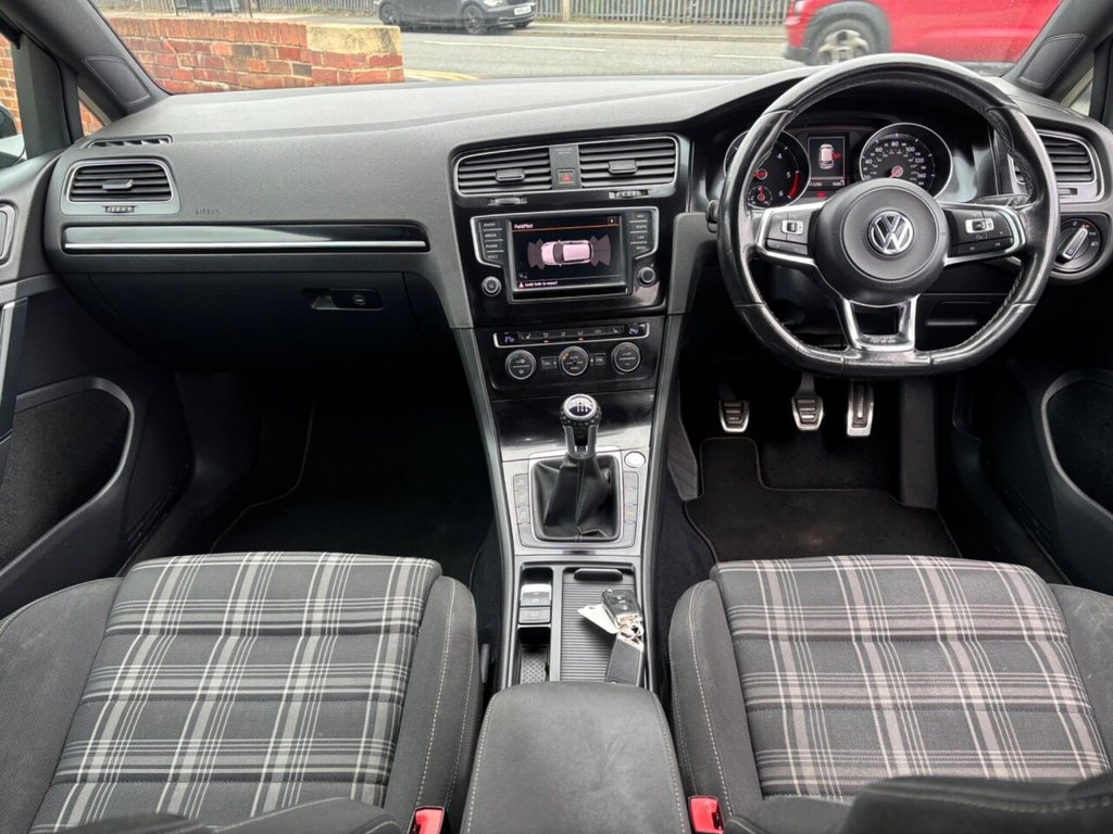 Used Volkswagen Golf 2016 for sale - 77905196: Photo 19