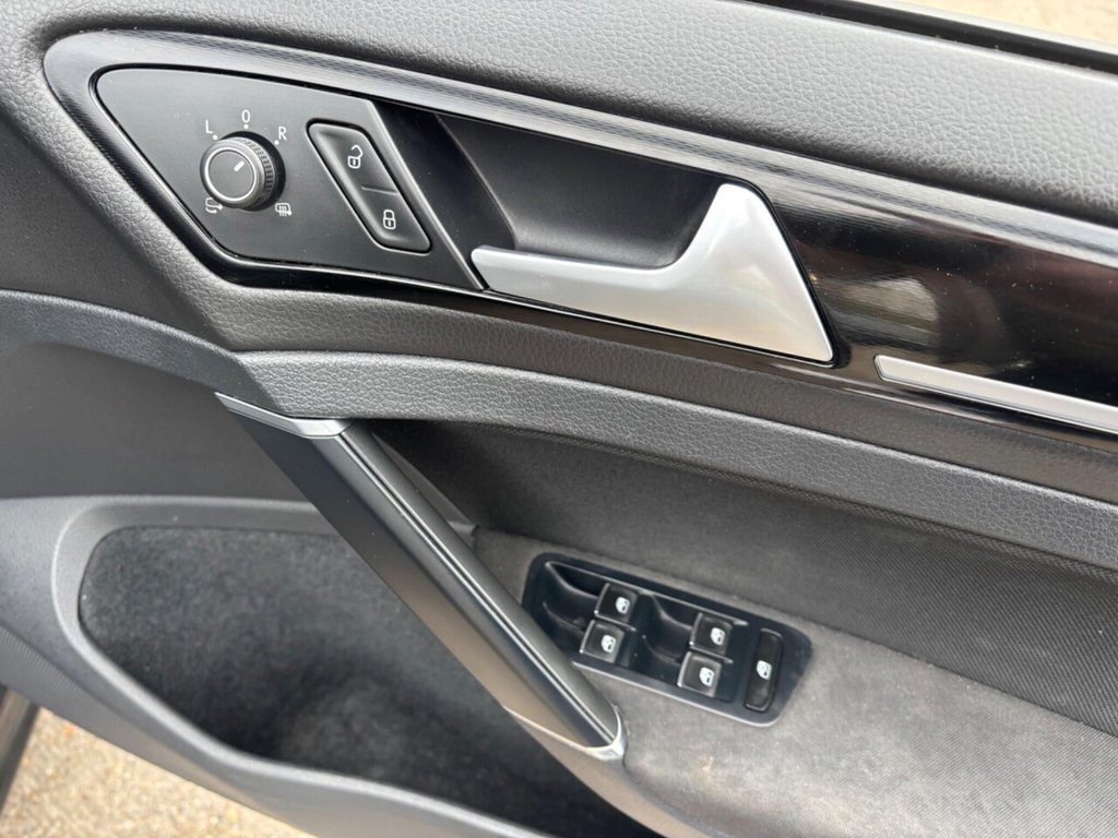 Used Volkswagen Golf 2016 for sale - 77905196: Photo 22