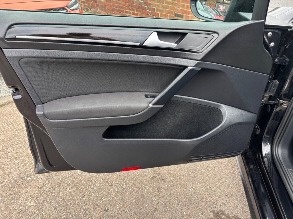 Used Volkswagen Golf 2016 for sale - 77905196: Photo 27