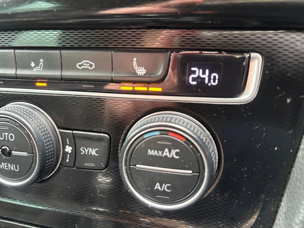 Used Volkswagen Golf 2016 for sale - 77905196: Photo 38