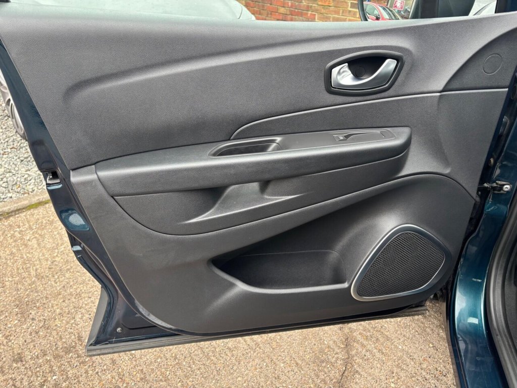 Used Renault Captur 2017 for sale - 77631934: Photo 25