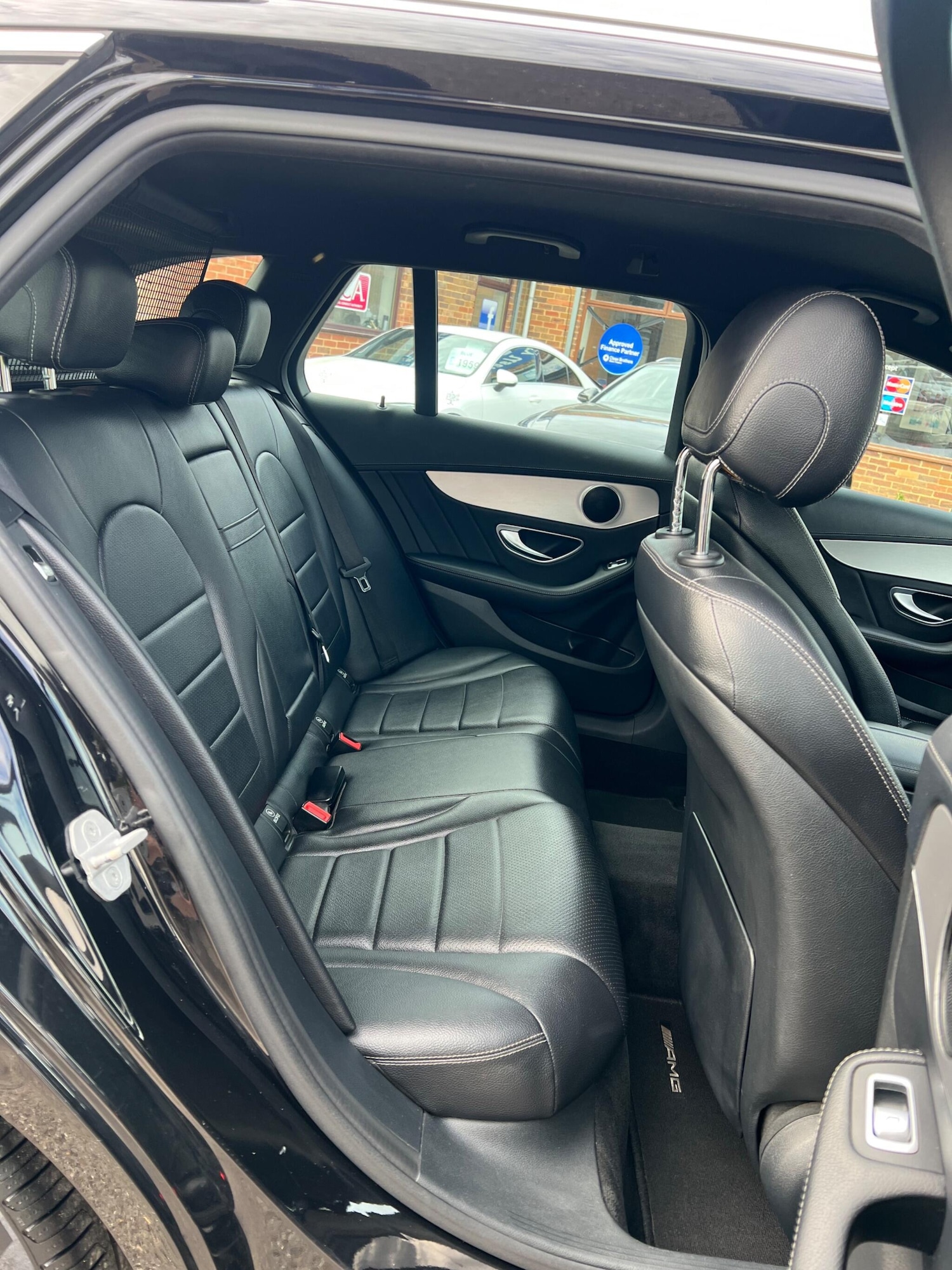 Used Mercedes-Benz C Class 2015 for sale - 76027120: Photo 29