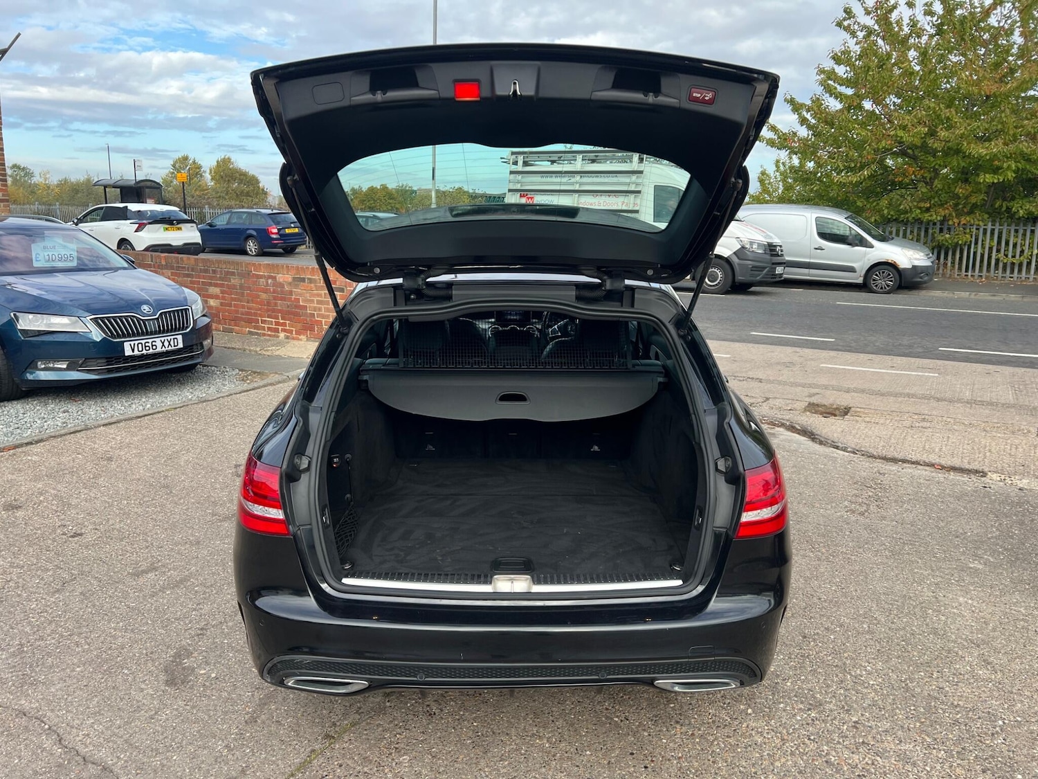 Used Mercedes-Benz C Class 2015 for sale - 76027120: Photo 7