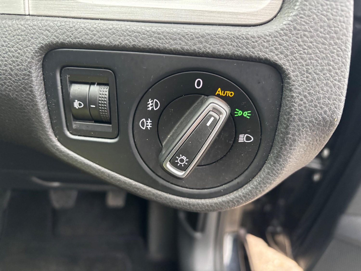 Used Volkswagen Golf 2015 for sale - 76714384: Photo 23