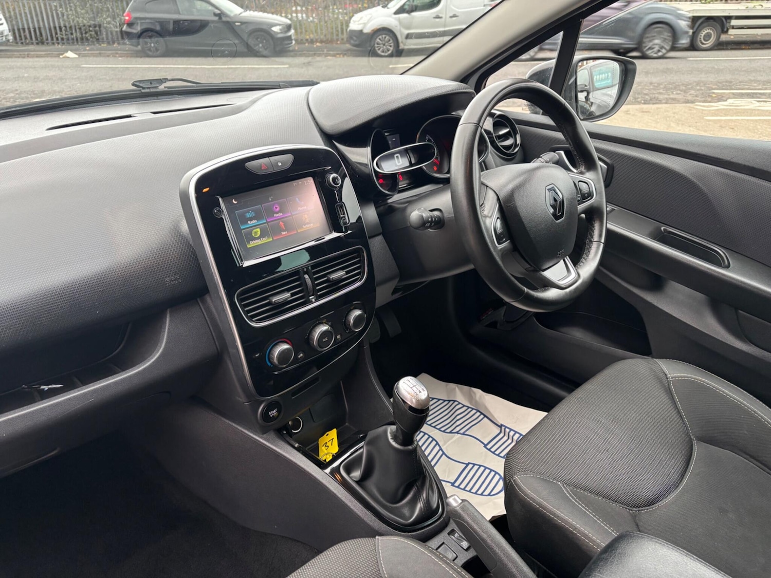 Used Renault Clio 2018 for sale - 76585015: Photo 17