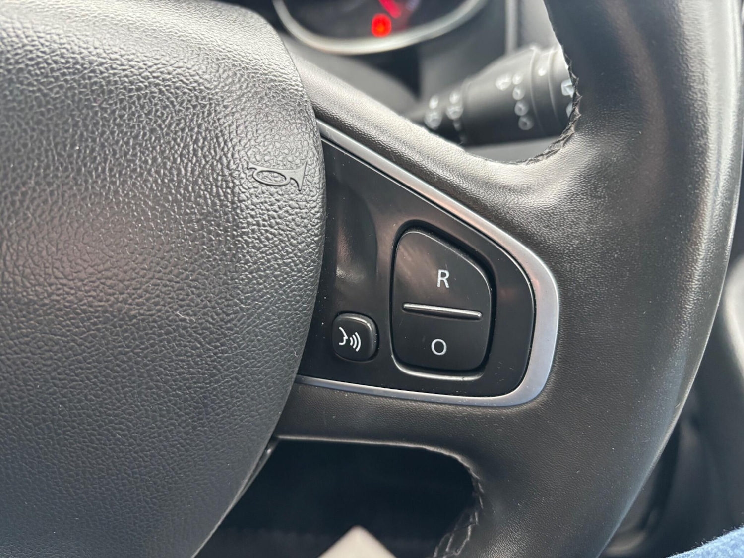 Used Renault Clio 2018 for sale - 76585015: Photo 20