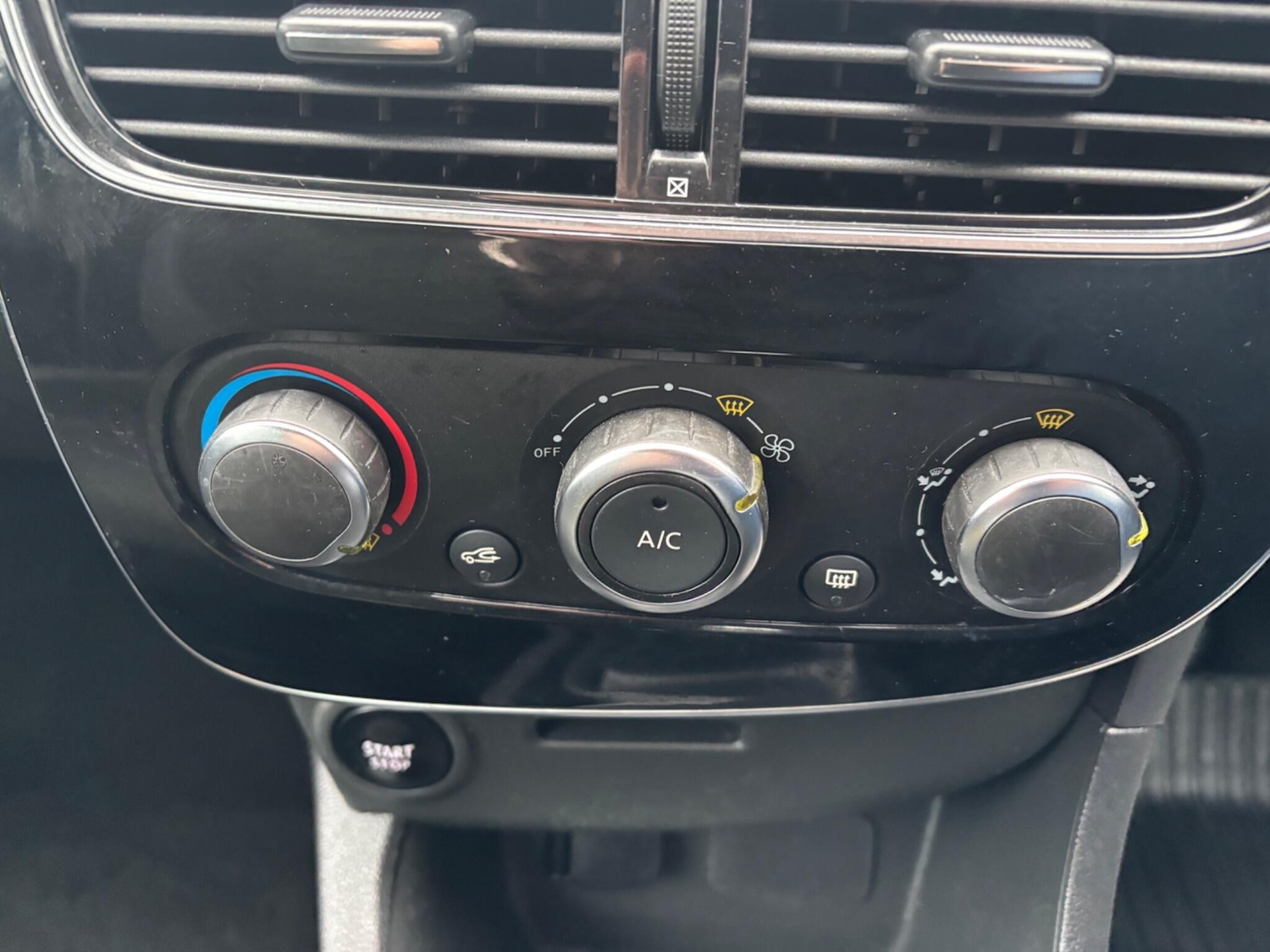 Used Renault Clio 2018 for sale - 76585015: Photo 23