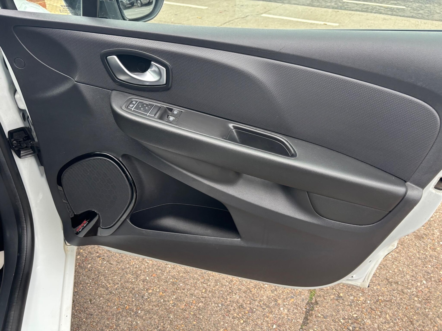 Used Renault Clio 2018 for sale - 76585015: Photo 9