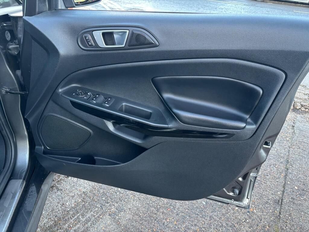 Used Ford Ecosport 2018 for sale - 76945378: Photo 15