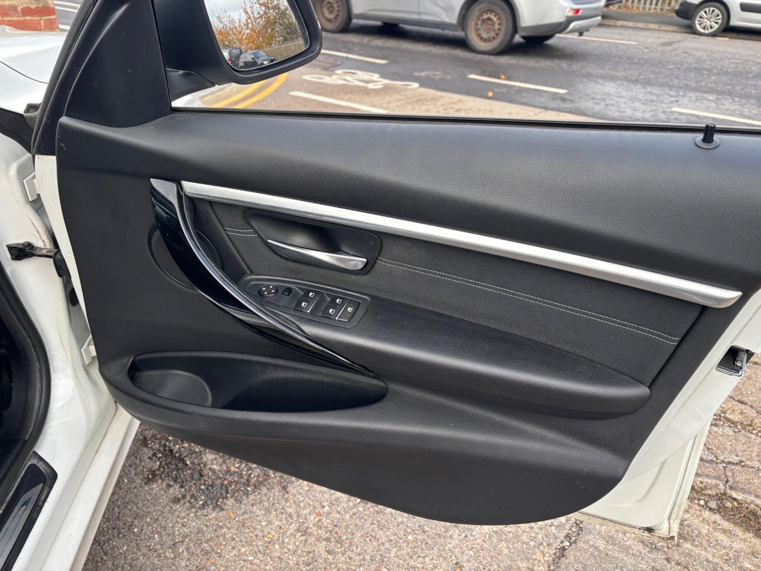 Used BMW 3 Series 2017 for sale - 76457608: Photo 17