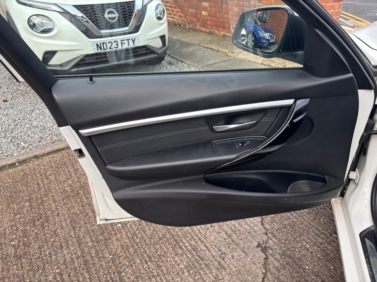 Used BMW 3 Series 2017 for sale - 76457608: Photo 24