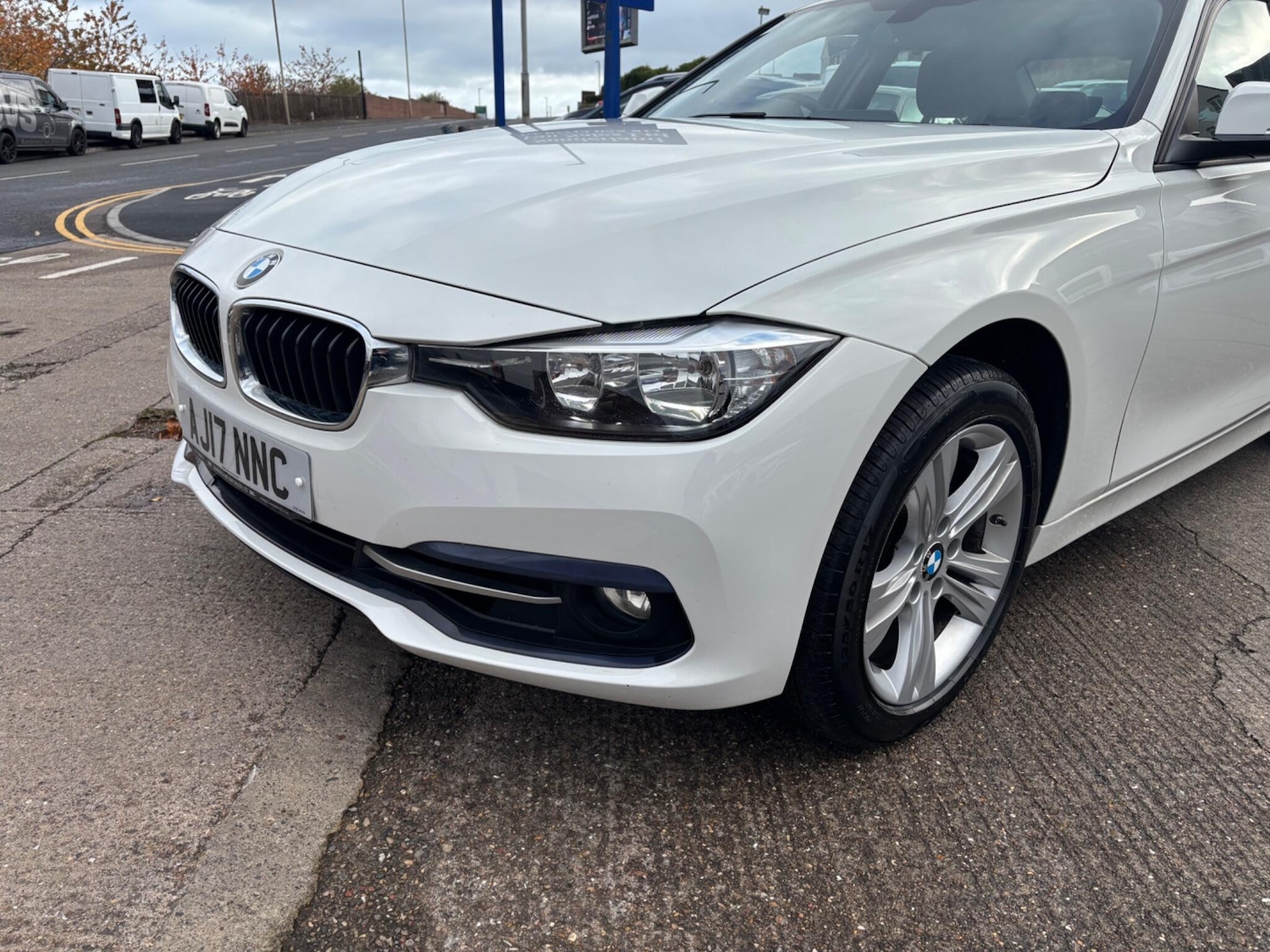 Used BMW 3 Series 2017 for sale - 76457608: Photo 7