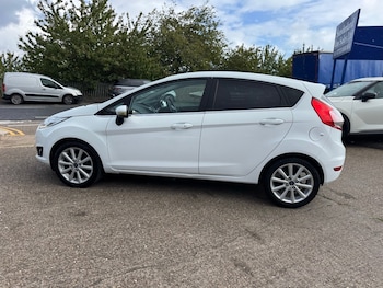 Used Ford Fiesta 2015 for sale - 75870924: Photo