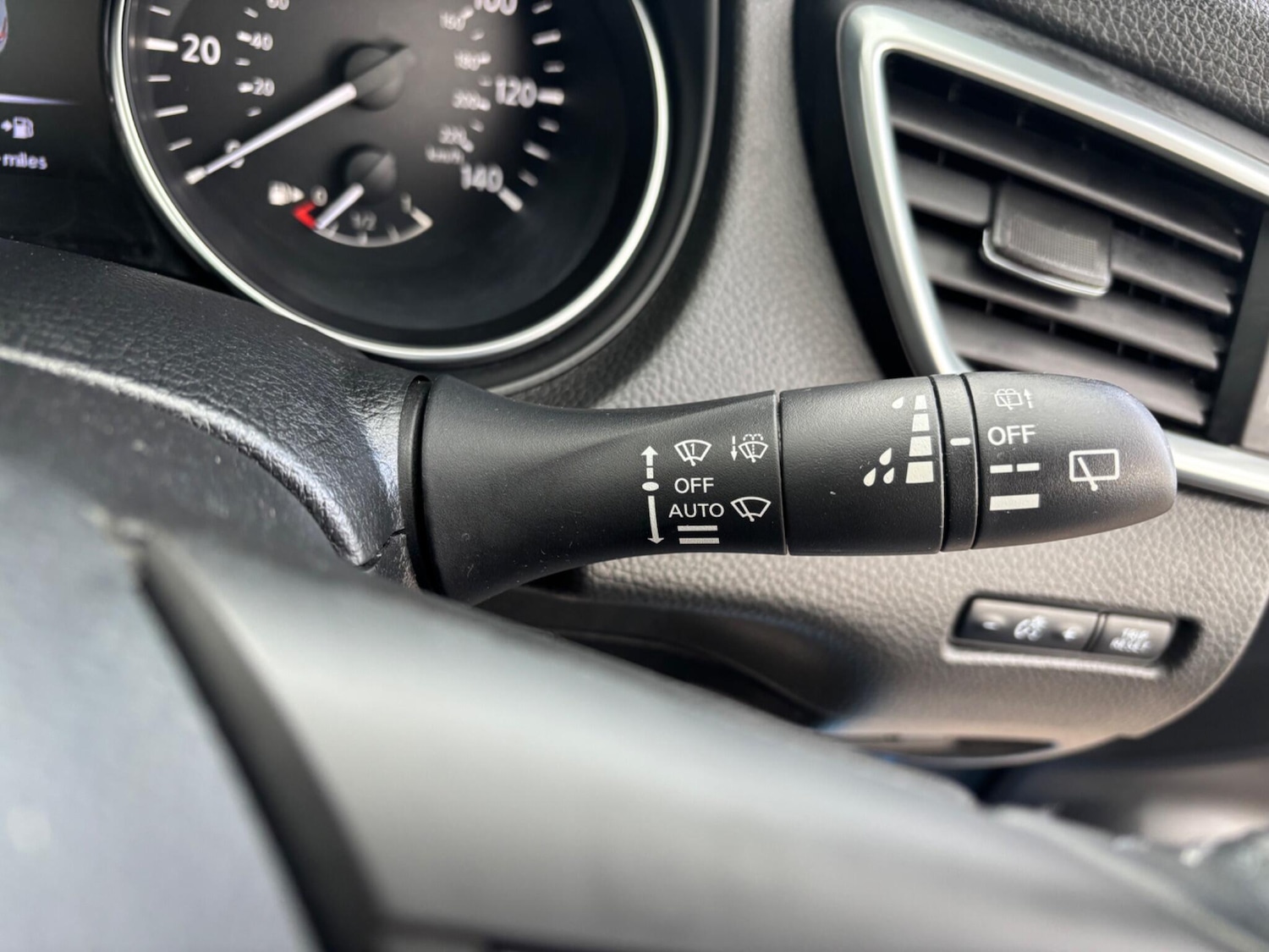 Used Nissan Qashqai 2018 for sale - 76027135: Photo 30