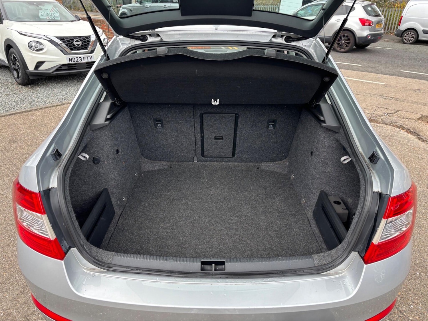 Used Skoda Octavia 2014 for sale - 76306273: Photo 15