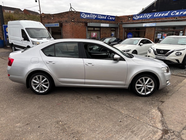 Used Skoda Octavia 2014 for sale - 76306273: Photo 4