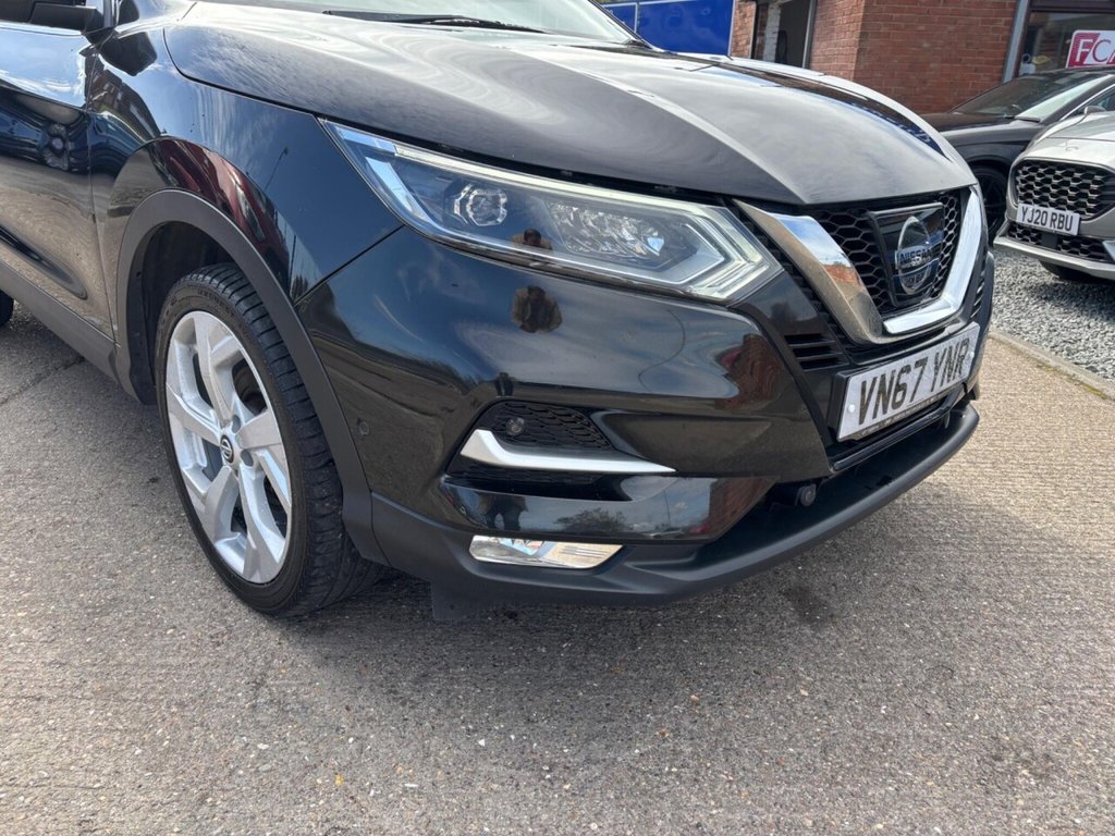 Used Nissan Qashqai 2017 for sale - 78145317: Photo 2