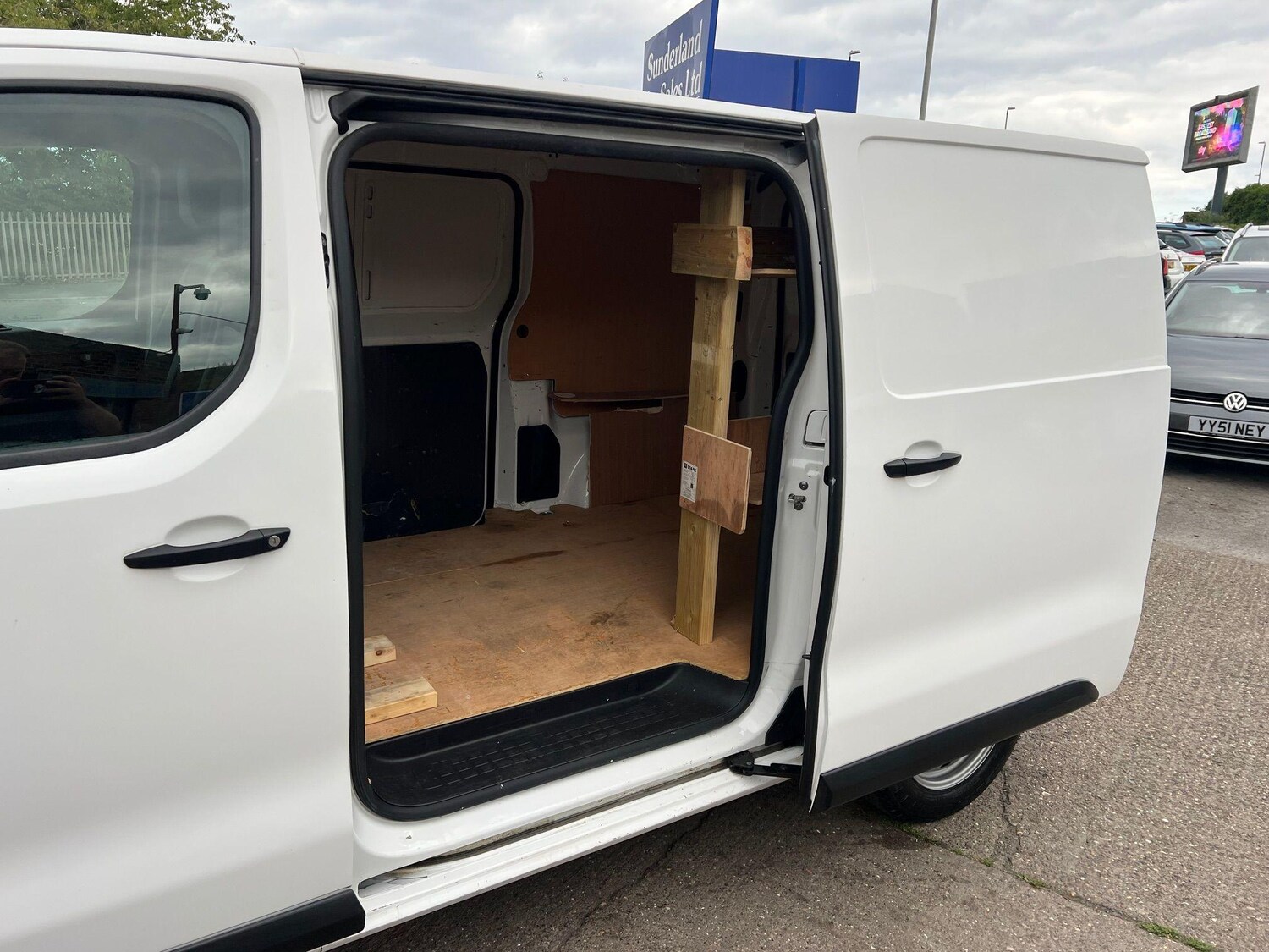 Used Peugeot Expert 2020 for sale - 76027123: Photo 9
