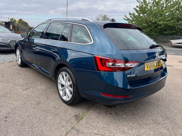 Used Skoda Superb 2016 for sale - 76027128: Photo 4