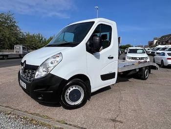Renault Master feature image