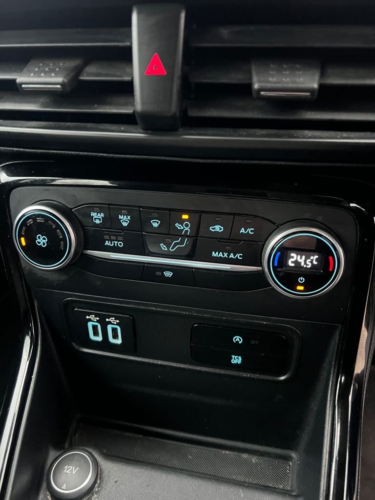 Used Ford Ecosport 2018 for sale - 77287885: Photo 29