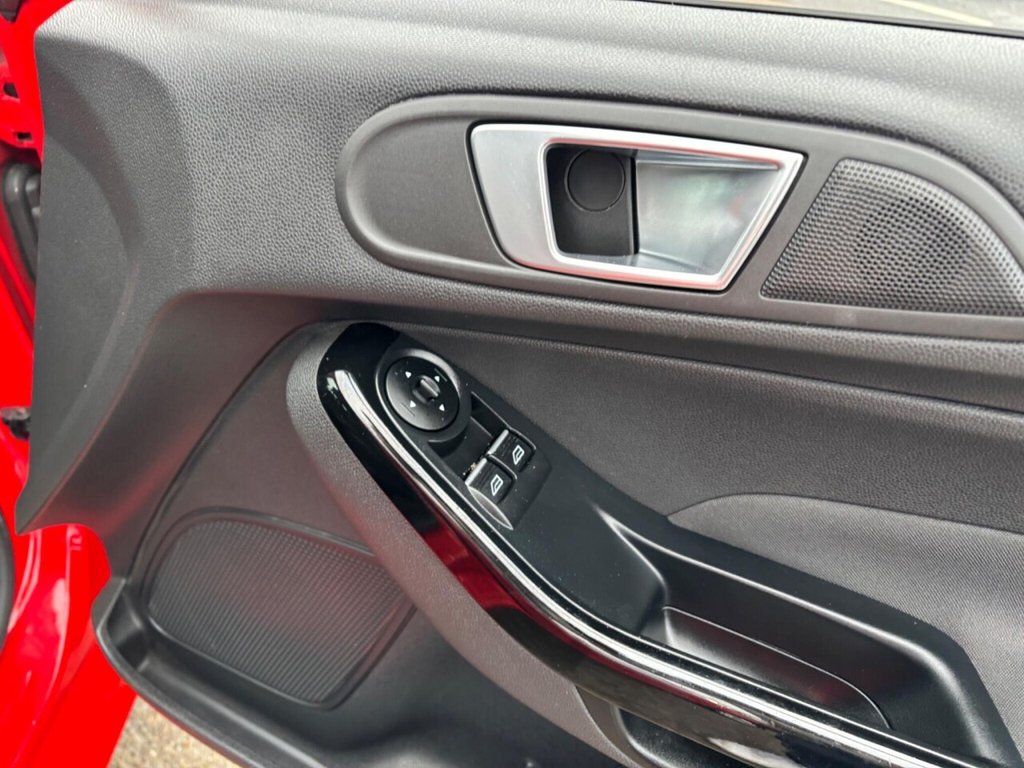 Used Ford Fiesta 2015 for sale - 77631750: Photo 18