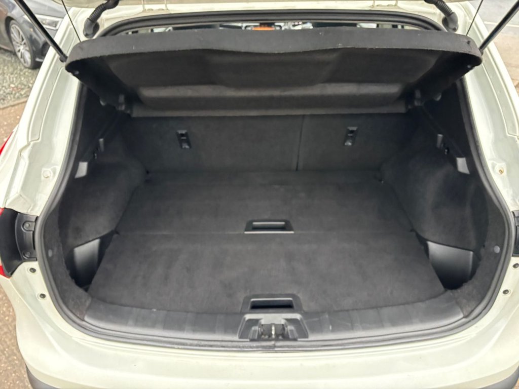 Used Nissan Qashqai 2016 for sale - 77342101: Photo 16