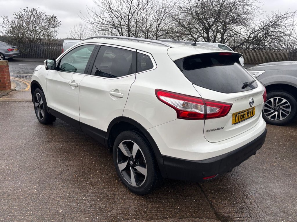 Used Nissan Qashqai 2016 for sale - 77342101: Photo 6